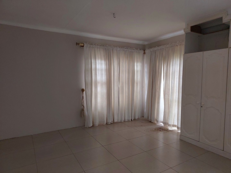 3 Bedroom Property for Sale in Uitenhage Upper Central Eastern Cape
